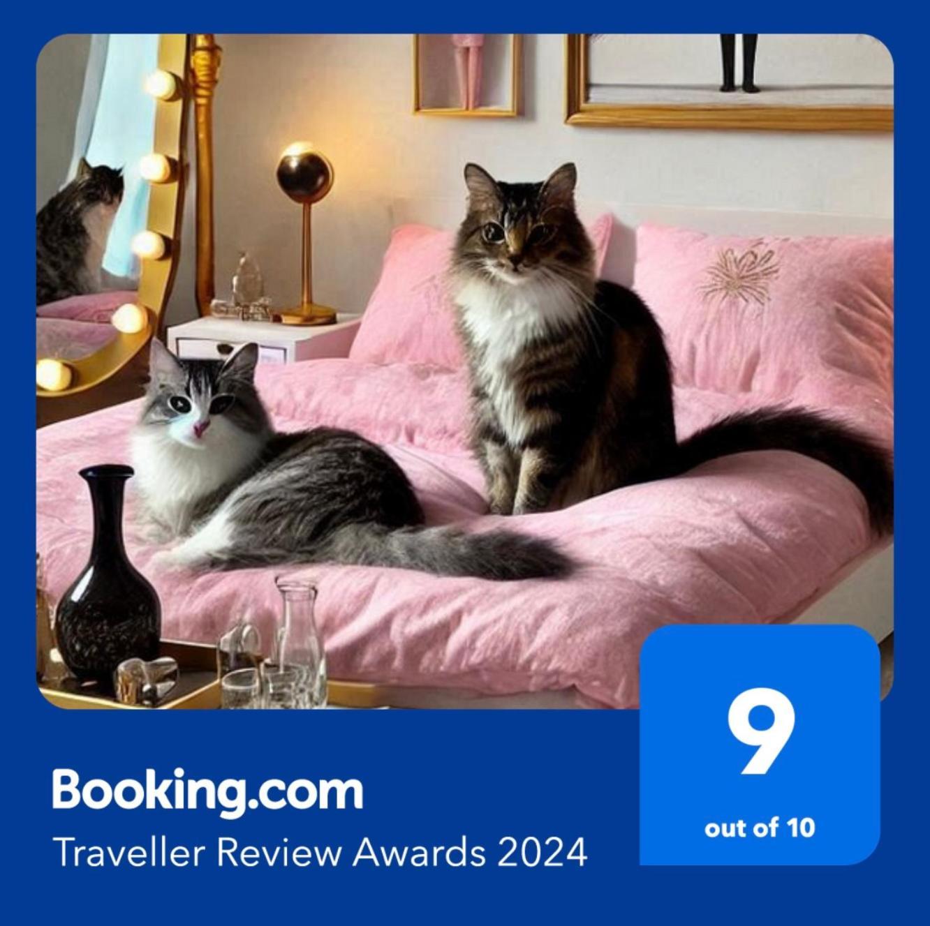 Chez Ramses Et Richelieu Bed & Breakfast โป ภายนอก รูปภาพ